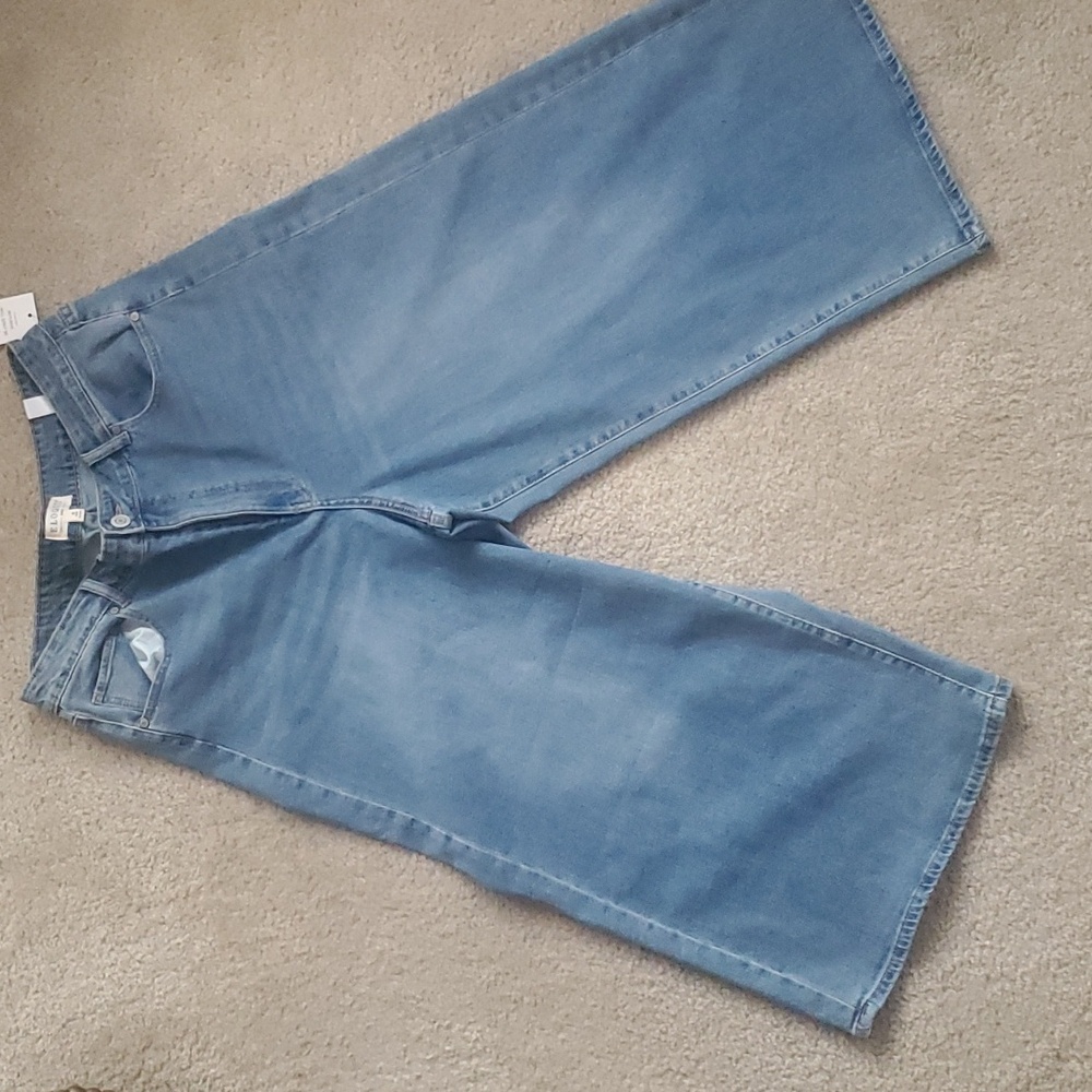 Crop wide leg jeans